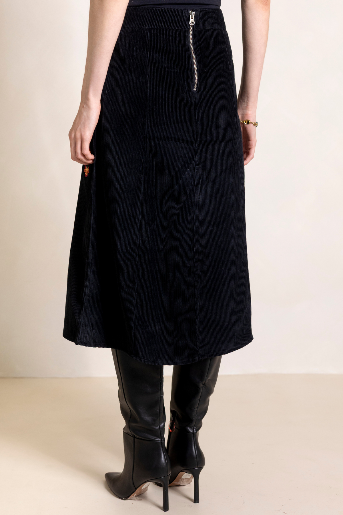 Daria Black Skirt